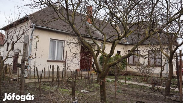 Eladó családi ház, Tápiógyörgye