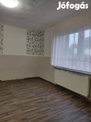 Eladó családi ház - Nyíregyháza, Oros