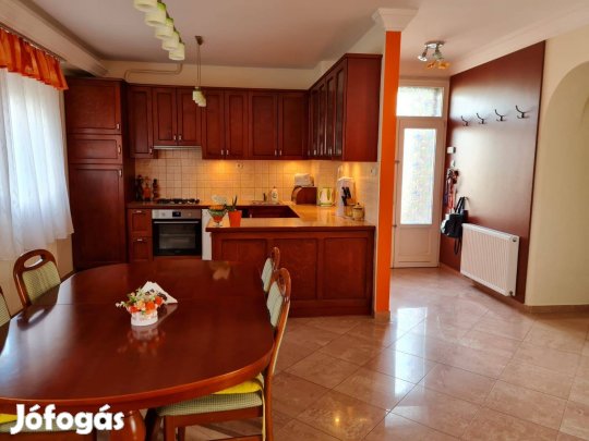 Eladó családi ház , Petőfivátos