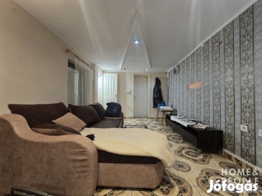 Eladó családi ház a központba! - Kiszombor