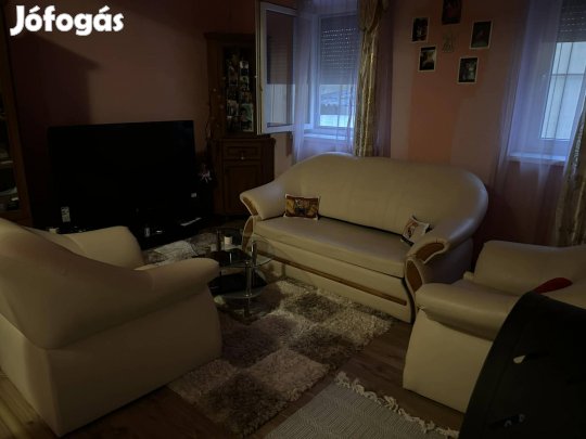 Eladó családi ház,csendes nyugodt környezetben