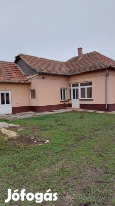 Eladó családi ház eladó