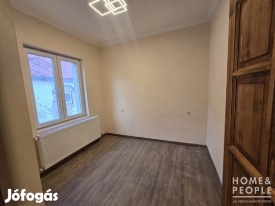 Eladó családi ház makó belvárosánál! - Makó