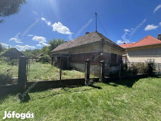 Eladó családiház Szentán