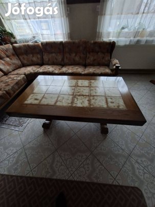 Eladó csempézett berakású dohányzóasztal