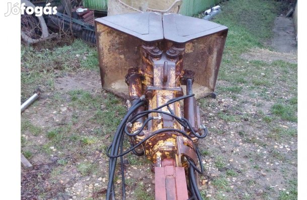 Eladó csipegető kanál