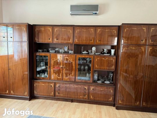 Eladó diófa berakásos szekrénysor