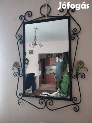 Eladó díszes kovácsoltvas falitükör 90 x 60 cm