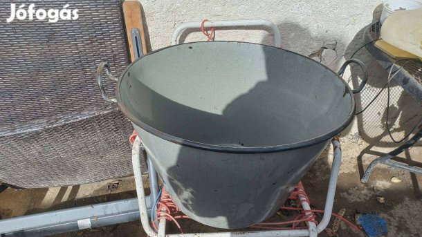 Eladó disznóvágási üst