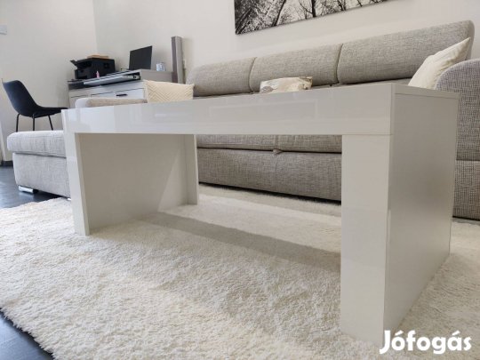 Eladó dohányzóasztal