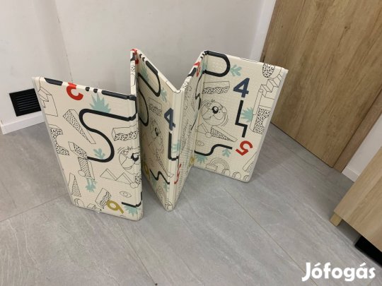 Eladó domyos játszó szőnyeg