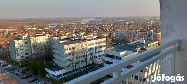 Eladó dunai panorámás lakás
