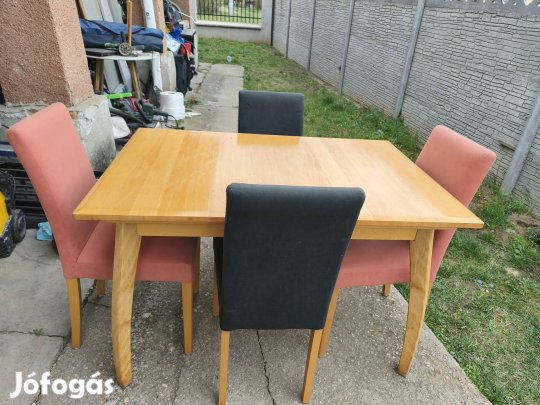 Eladó ebédlő asztal 4 db szekel 
