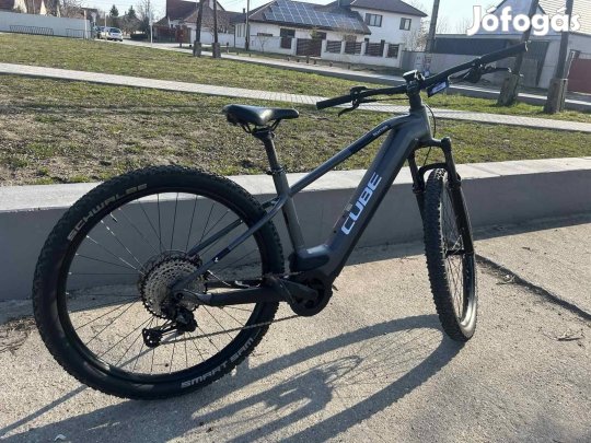 Elado ebike kerekpar cube