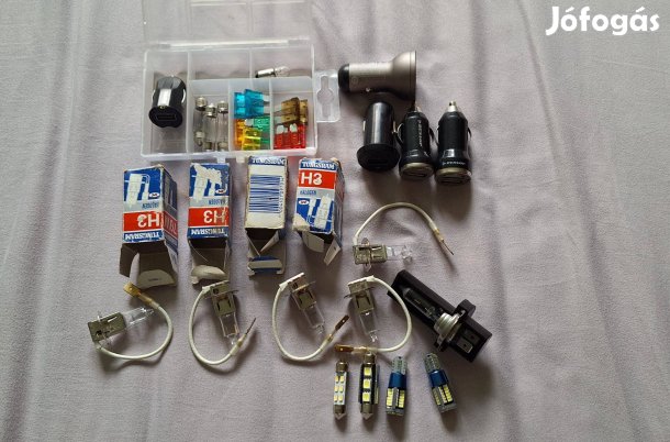 Eladó égők biztik szivargyújtós töltők kis dobozzal