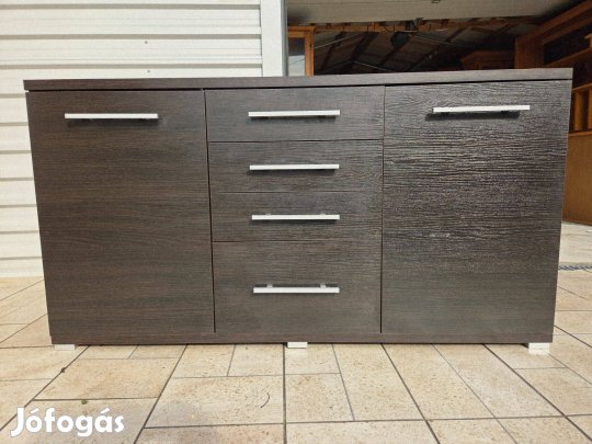 Eladó egy 4 fiókos, polcos nagy méretű Modern komód. Bútor szép állap