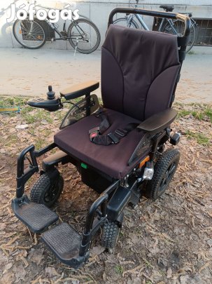 Eladó egy Elektra 2000 típusú elektromos kerekesszék