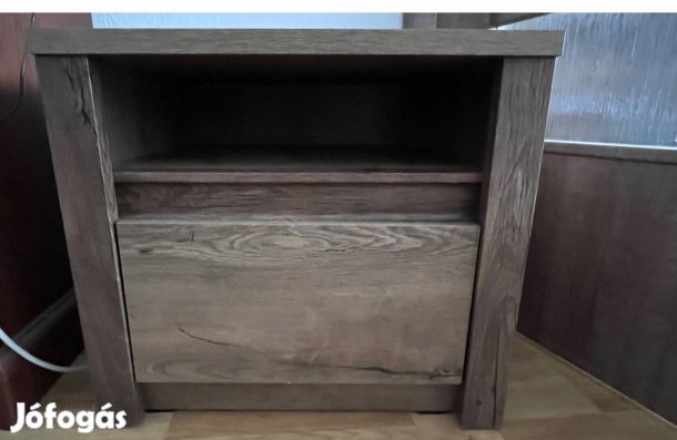 Eladó egy Jysk Vedde éjjeliszekrény