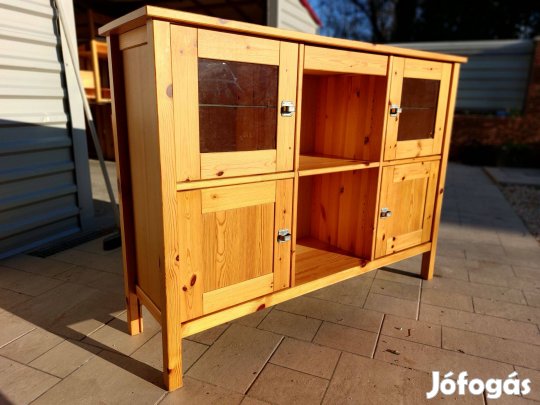 Eladó egy Magas Ikeas 1fiókos, vitrines, üveg polcos fenyő tálaló komó