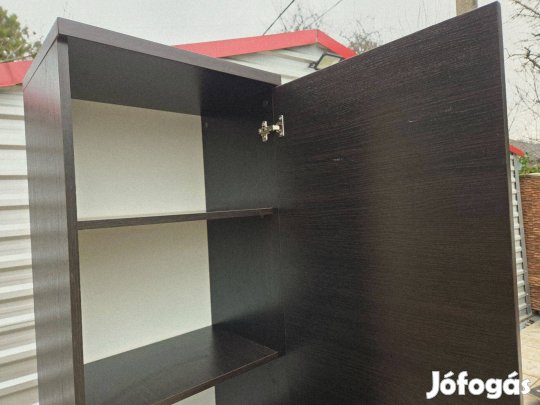 Eladó egy Magas polcos Modern szekrény. Bútor szép állapotú. Méretek