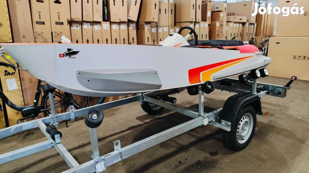 Eladó egy Marinekart 338 típusú motorcsónak + hajószállító