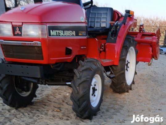 Eladó egy Mitsubishi Mt165