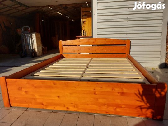 Eladó egy Nem Standard méretü gázrúgós, ágynemű tartós fenyő franciaág