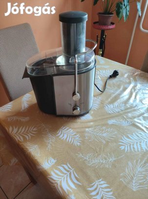 Eladó egy Sencor Sje 1055SS gyümölcscentrifuga nagyon kedvező áron!