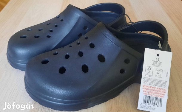 Eladó egy Új 39 fekete klumpa papucs !