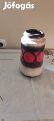 Eladó egy egyedi, kézzel festett kerámia váza 20 cm magas, 35 cm átm