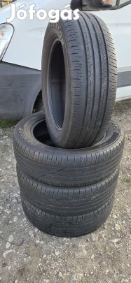 Eladó egy garnitúra 225/60 R18 Dunlop nyári gumik.