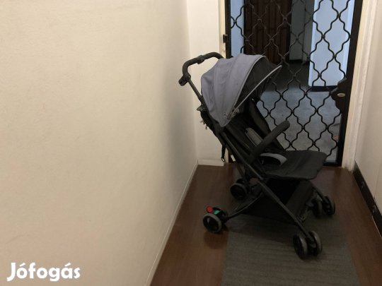 Eladó egy giggles  márkájú babakocsi