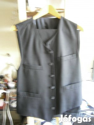 Eladó egy három részes fekete férfi öltöny, 50-es méret