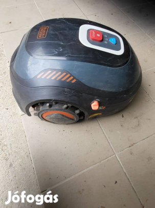 Eladó egy keveset használt robotfűnyíró