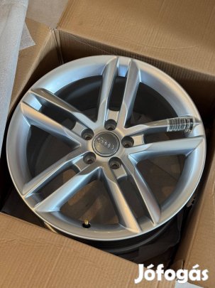 Eladó egy nagyon nagyon ritka eredeti Audi Ttrs 18 gyári aluminium