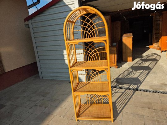 Eladó egy polcos rattan, bambusz Polc. Bútor jó állapotú