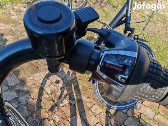 Eladó egy szép 26 zollos elektromos női e-bike,city