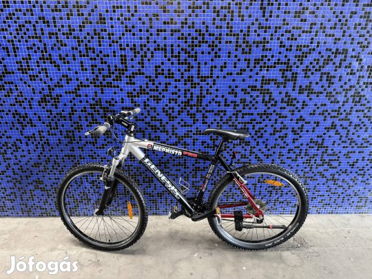 Eladó egy szép állapotú 26-os Férfi Genesis Mtb kerékpár!