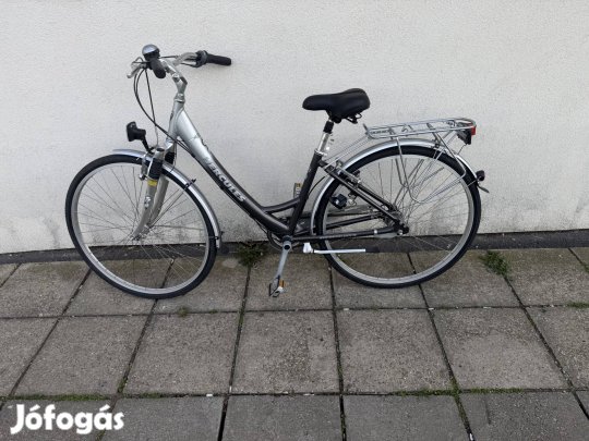 Eladó egy szép új állapotú 28-as Női Mélyvázas Hercules kerékpár!