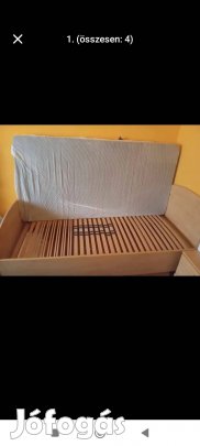 Eladó egy új állapotú masszív fenyő ágy.