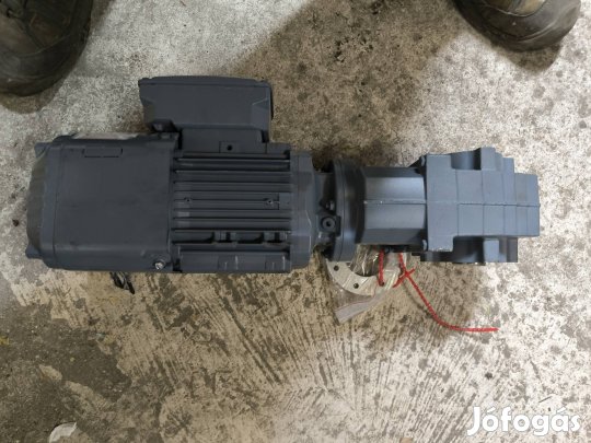 Eladó egy új három fázisú hajtóműves villanymotor 