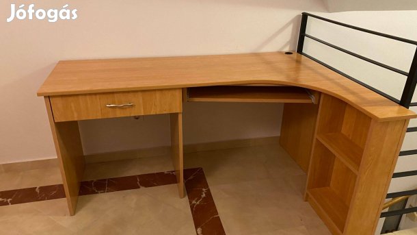 Eladó egyedi Íróasztal fiókkal, polccal és billentyűzettartóval