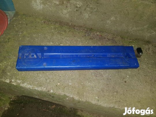 Eladó elakadást jelző háromszög