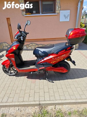 Eladó elektromos robogó 