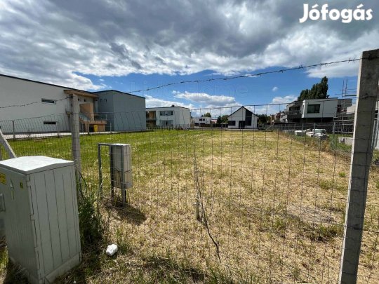 Eladó építési telek Balatonfenyvesen