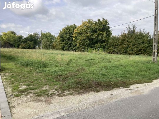 Eladó építési telek Cserszegtomajon