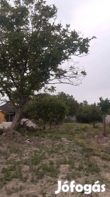 Eladó építési telek Győrújfalun