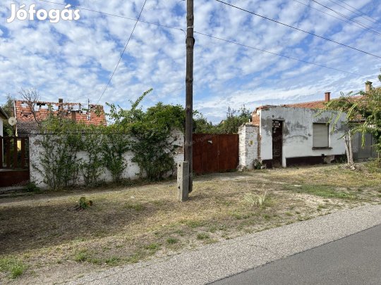 Eladó építési telek Jánoshalma központi részén