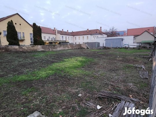 Eladó építési telek Jászberény központjában
