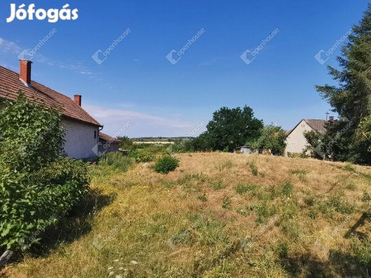 Eladó építési telek Polgárdi központjában